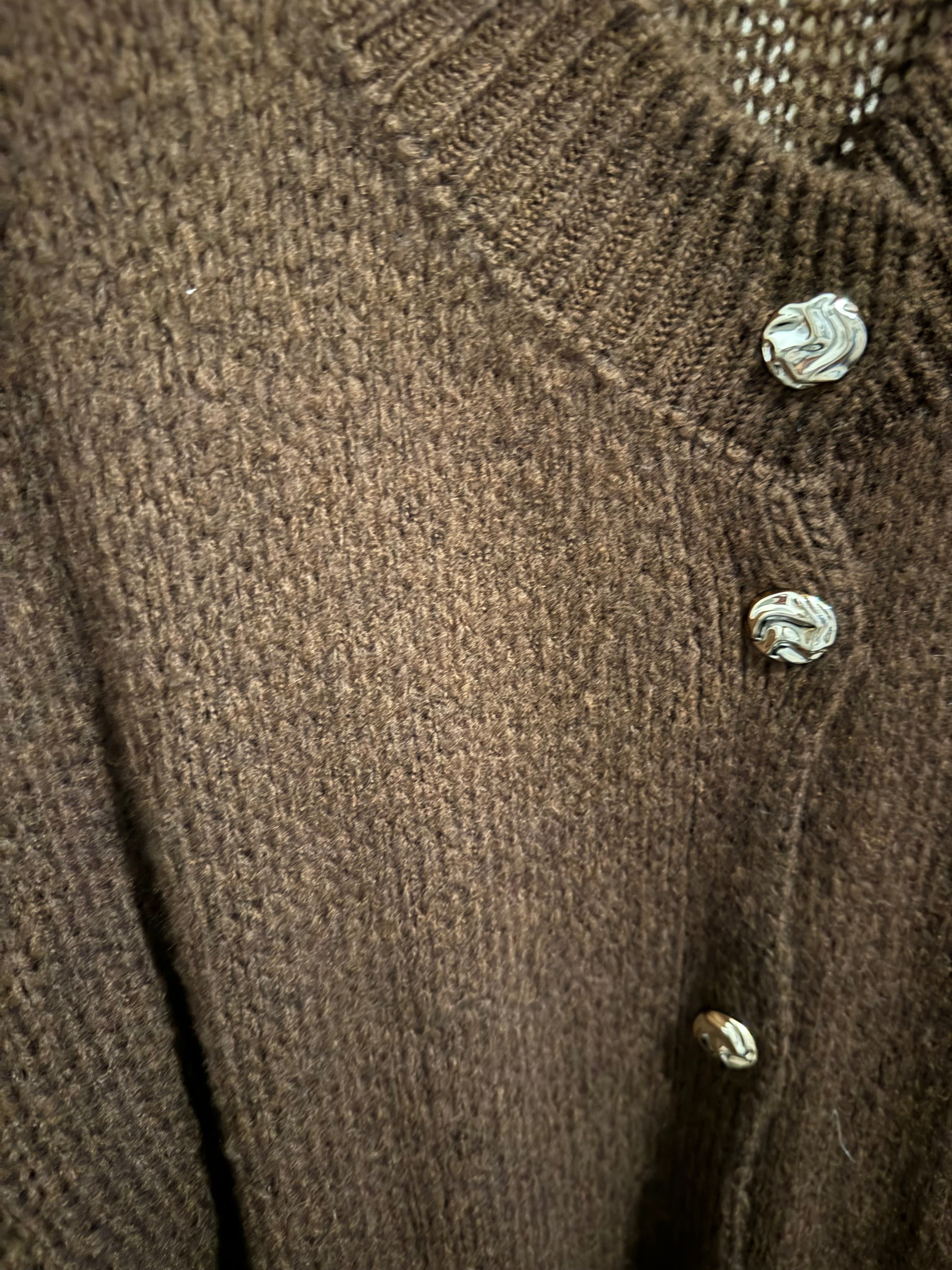 Cardigan Oversize – Manches Bouffantes & Boutons