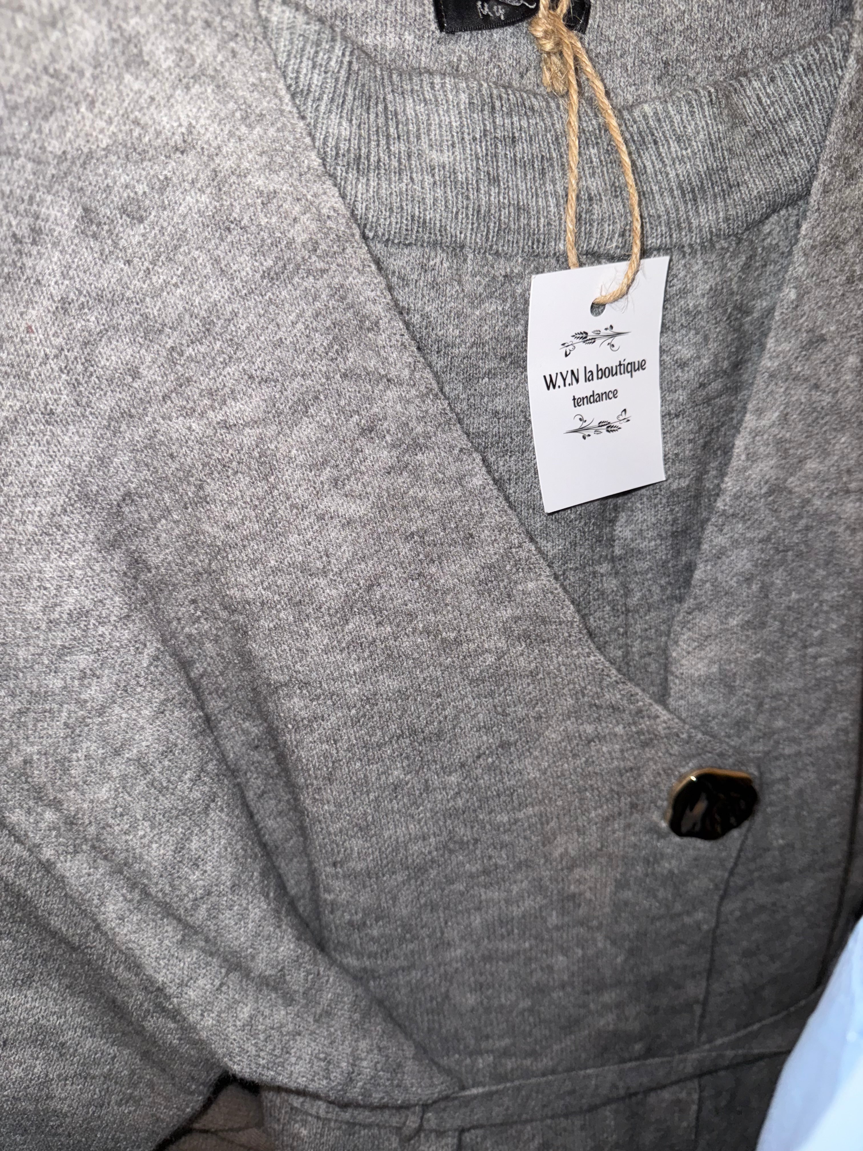 Ensemble Maille Chaud & Élégant – Pantalon & Gilet Ceinturé