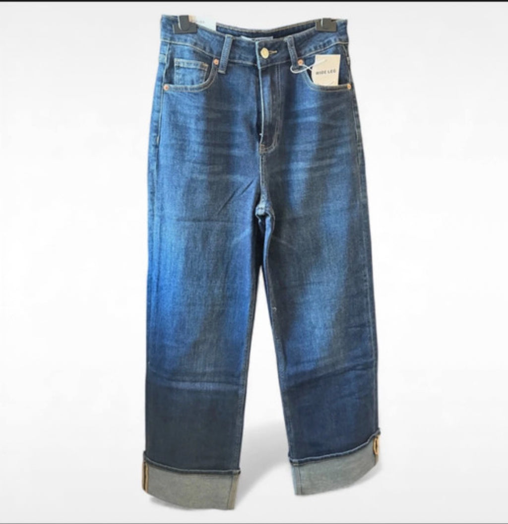 Jean Droit Bleu Foncé – Revers & Style Moderne