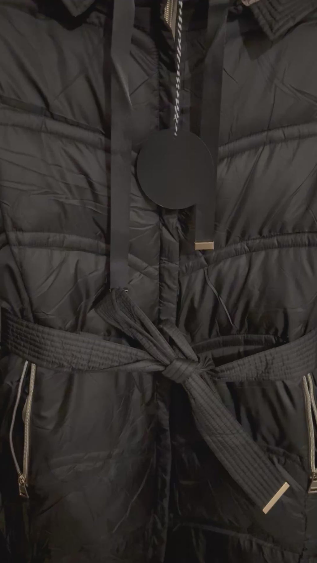 Doudoune Longue – Capuche Amovible & Style Moderne